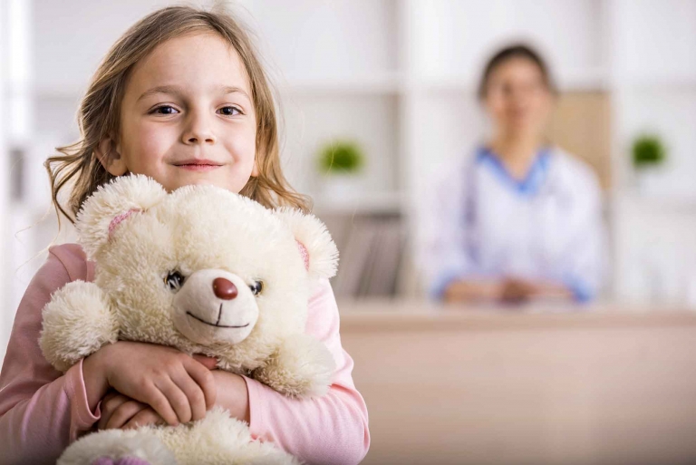 antibiotikabeimkind Durch die Gabe von Antibiotika im Kindesalter steigt das Risiko für chronische Darmerkrankungen, Überempfindlichkeitsreaktionen und somit erhöhte Neigung zu Allergien (Asthma) und Ausschlägen wie Neurodermitis.